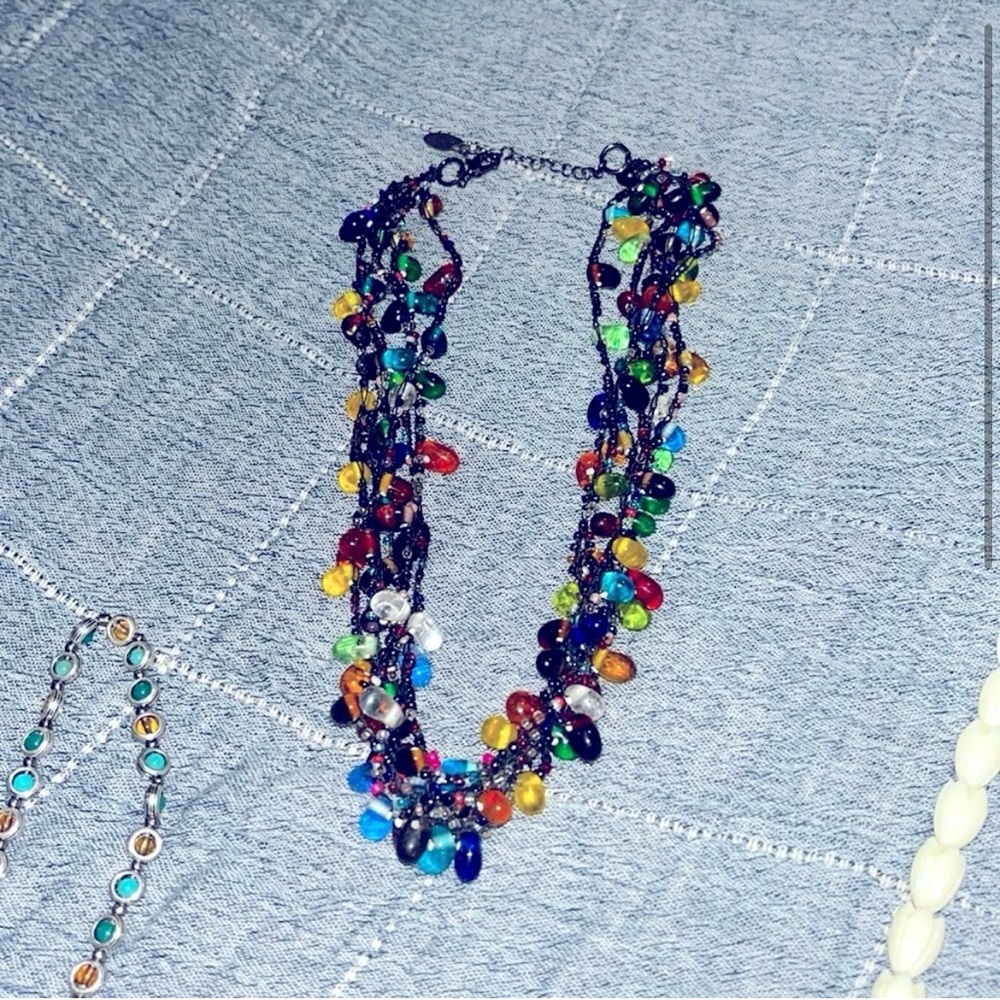 Zad 5-strand beaded Necklace
Like new no flaws